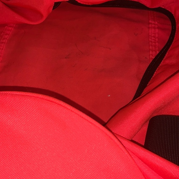 PInK Victoria’s Secret duffel bag - Picture 16 of 16